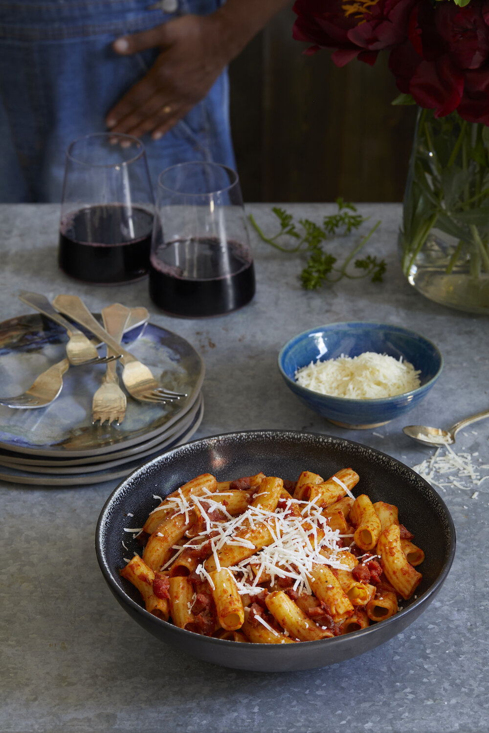 Stanley Tucci shares his signature pasta recipe with all the ingredients to  get a taste of Italy at home - ABC News