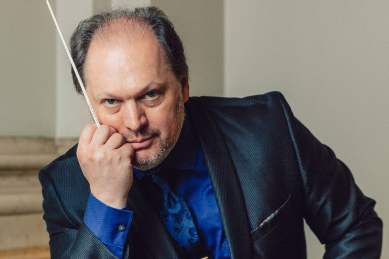 15345291245b770e64ea3d4 1534529124 3x2 rt 768x512