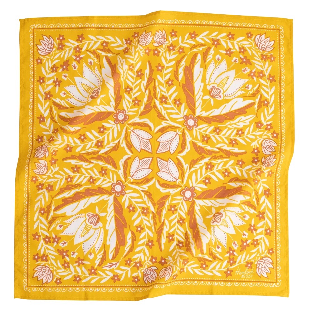 A yellow and dark orange bandana.